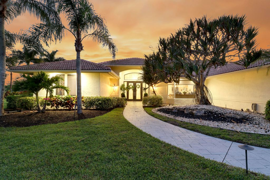 Photo of 8667 Steeplechase Drive, Palm Beach Gardens, FL 33418 (MLS # B26027893)
