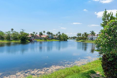 11330 Lake Shore Dr Hollywood FL 33026
