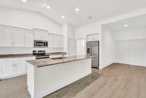 A home in Loxahatchee
