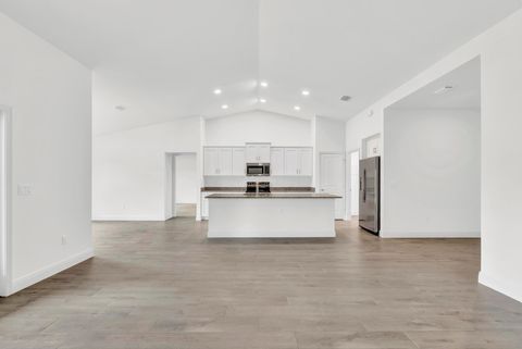 A home in Loxahatchee