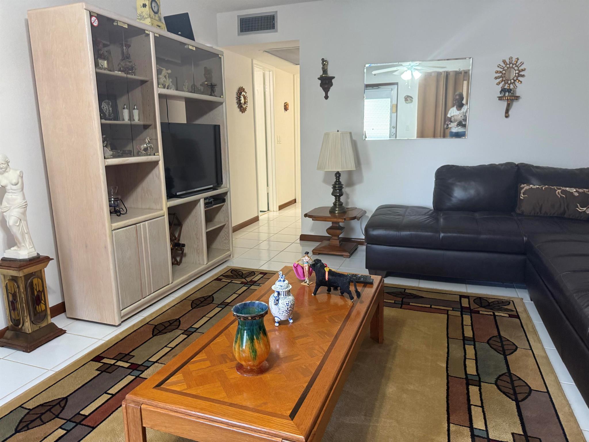 View photos, virtual tours, details... 253 Northampton M