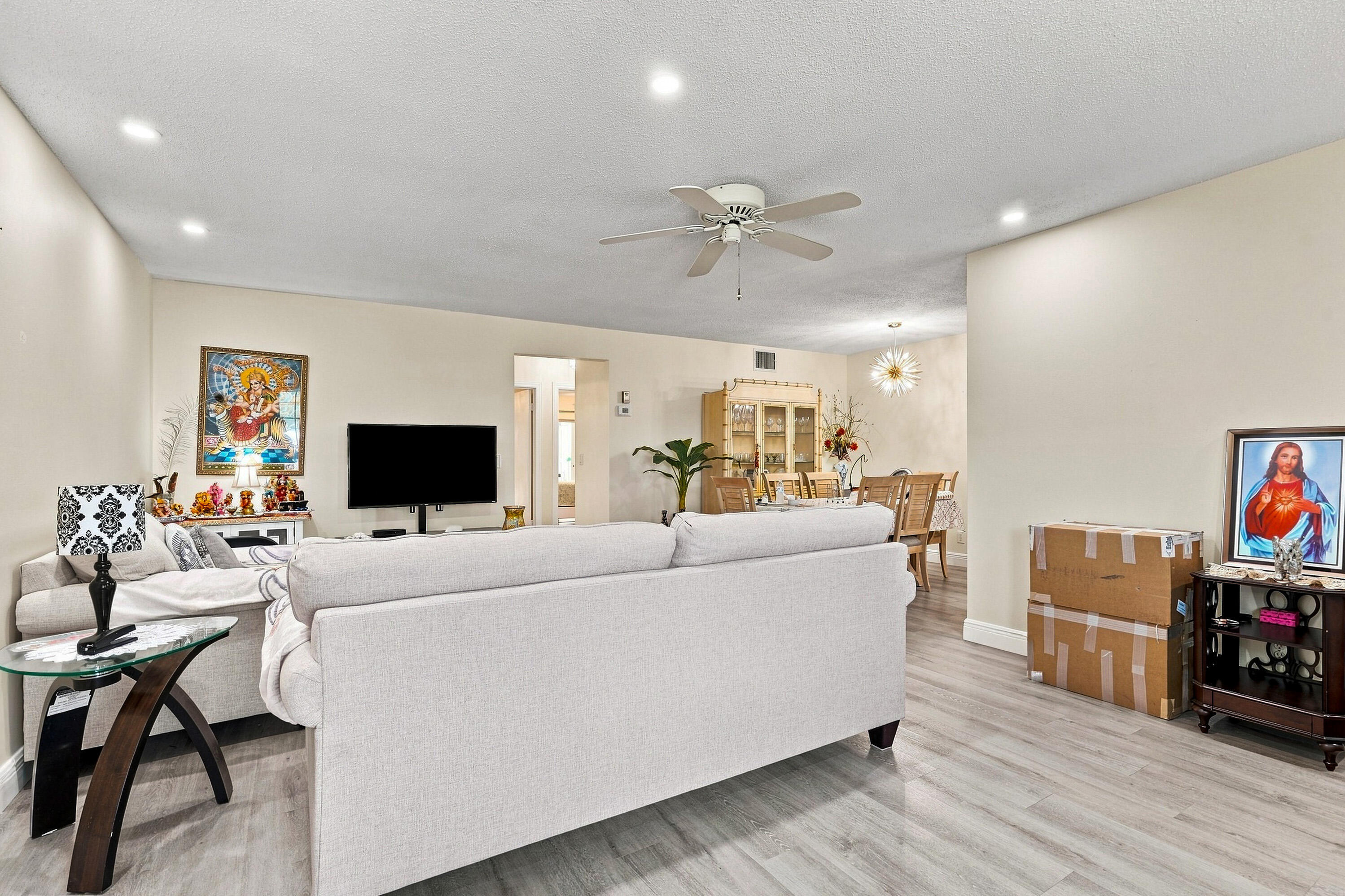 912 Savannas Point Drive Apt b