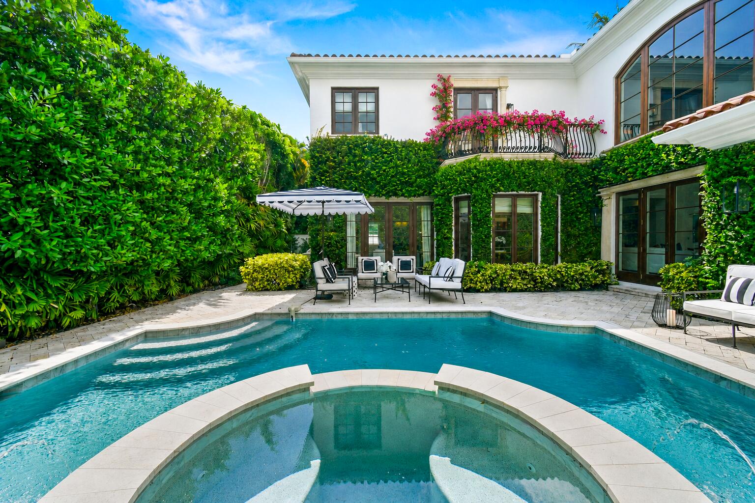 437 Chilean Avenue