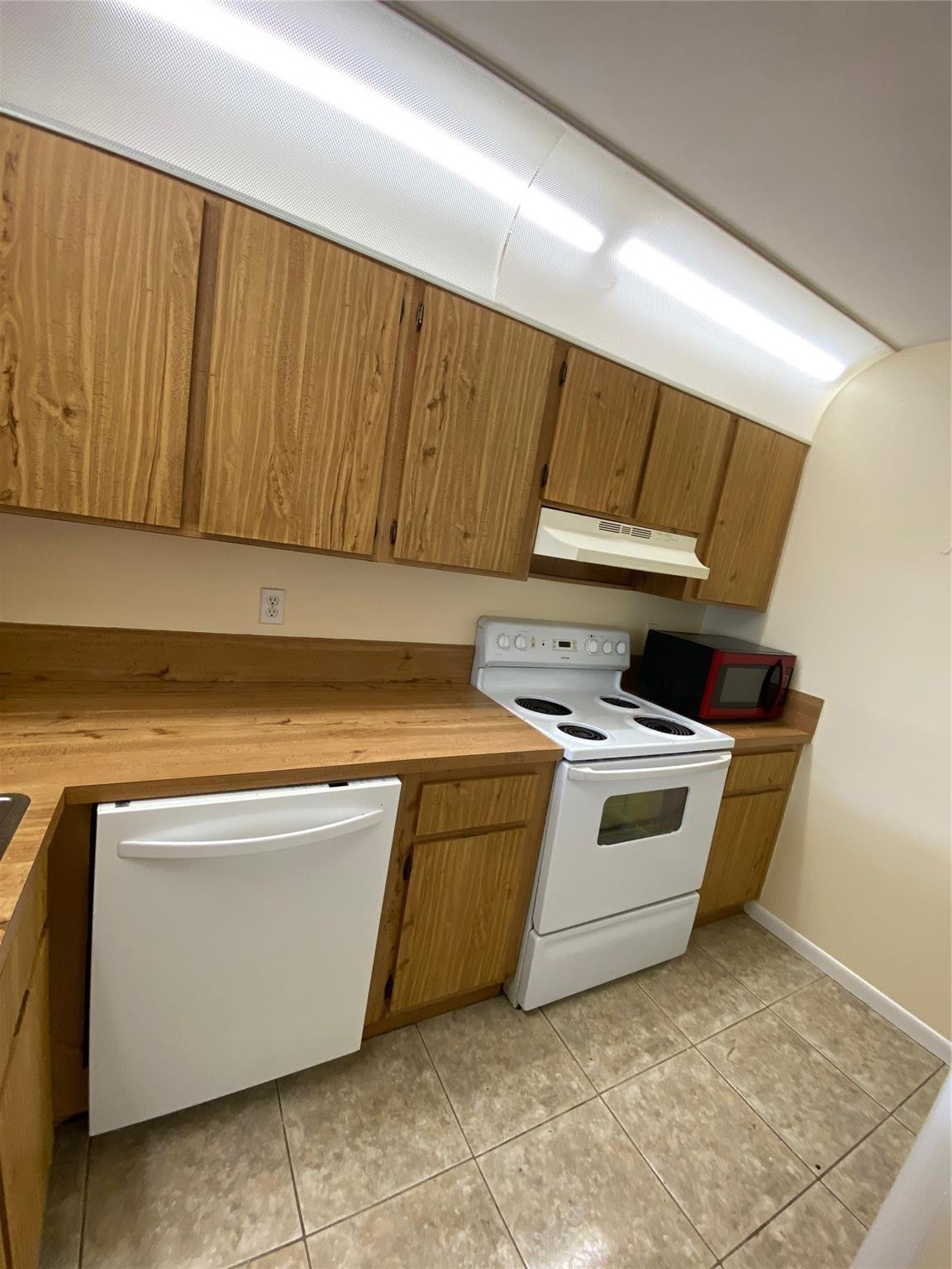 848 Twin Lakes Drive 19-G