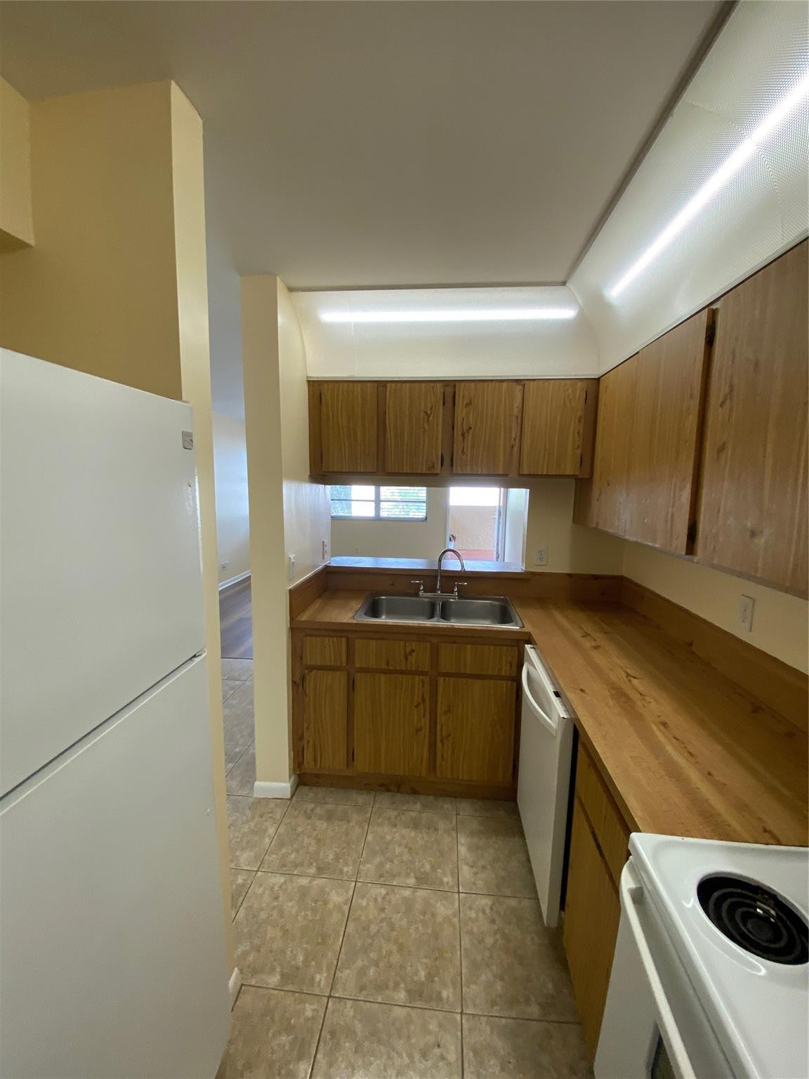 848 Twin Lakes Drive 19-G