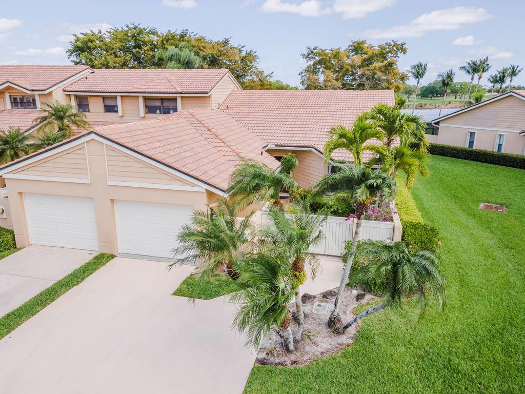 Photo of 461 Prestwick Circle, Palm Beach Gardens, FL 33418 (MLS # R10884096)