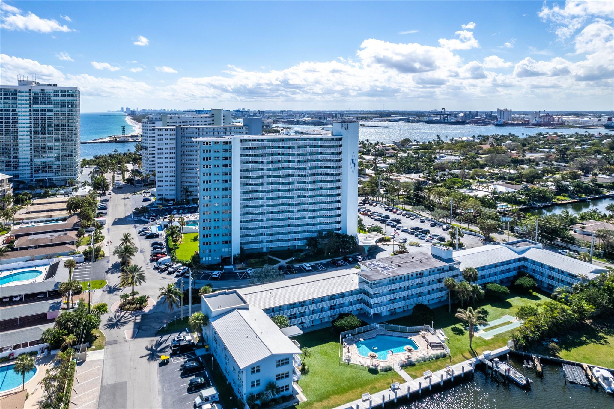 Breakwater Towers CO-OP - Residential