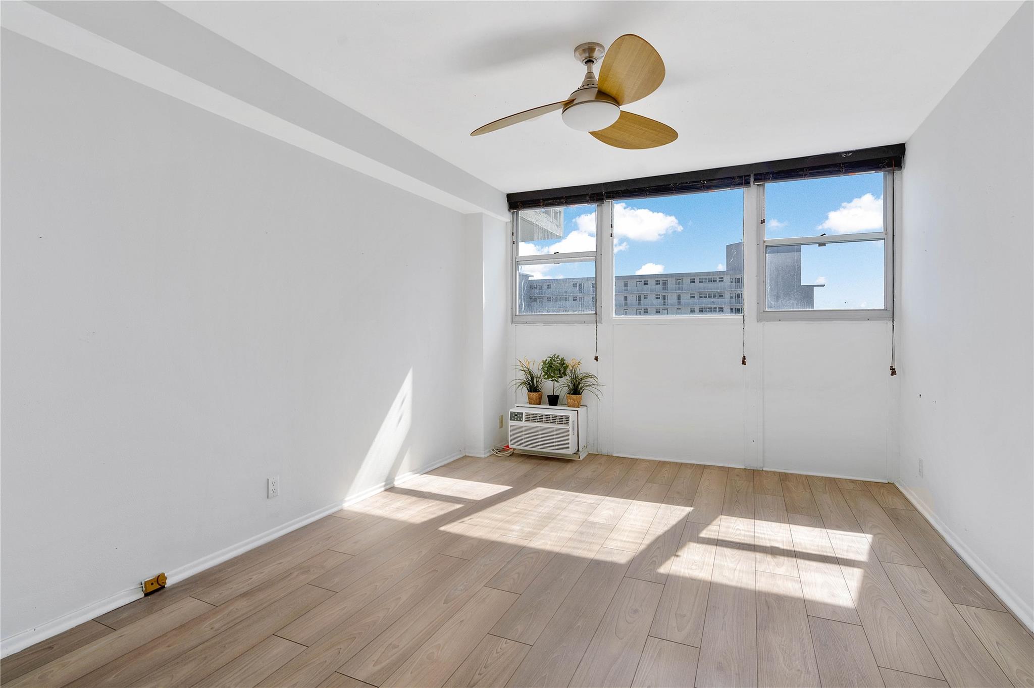 Breakwater Towers CO-OP - Residential