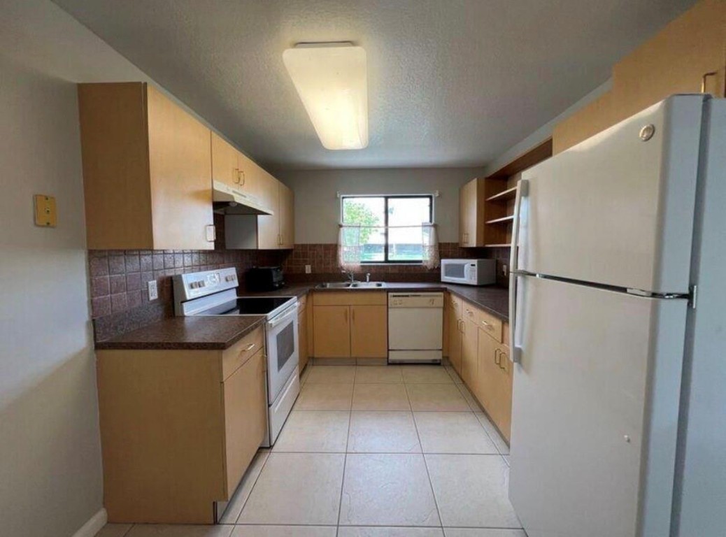 COUNTRYSIDE AT WELLEBY - Residential