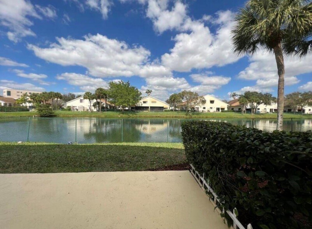 COUNTRYSIDE AT WELLEBY - Residential