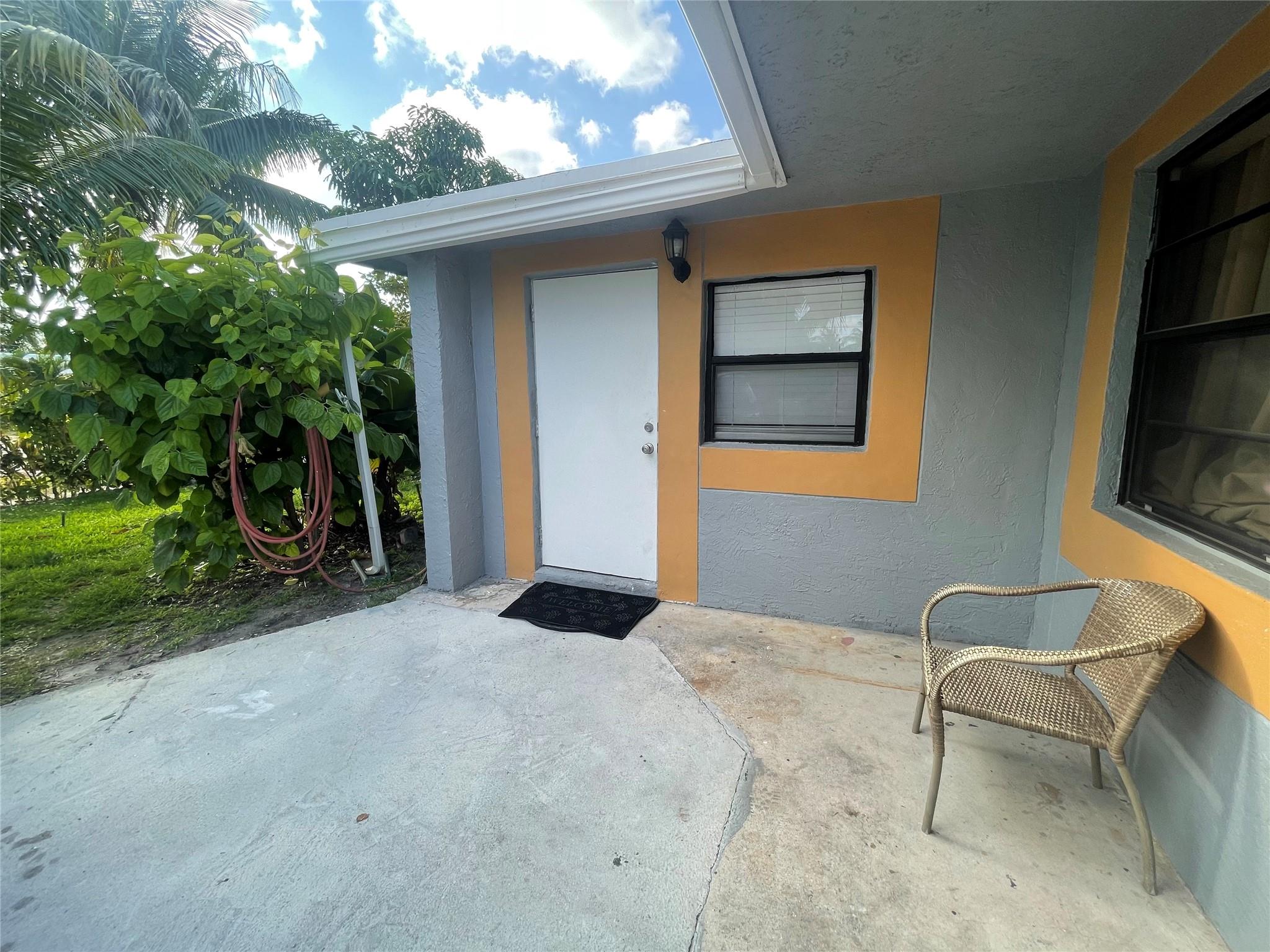 Vera Villas 2nd Sec 48-47 - Residential Lease