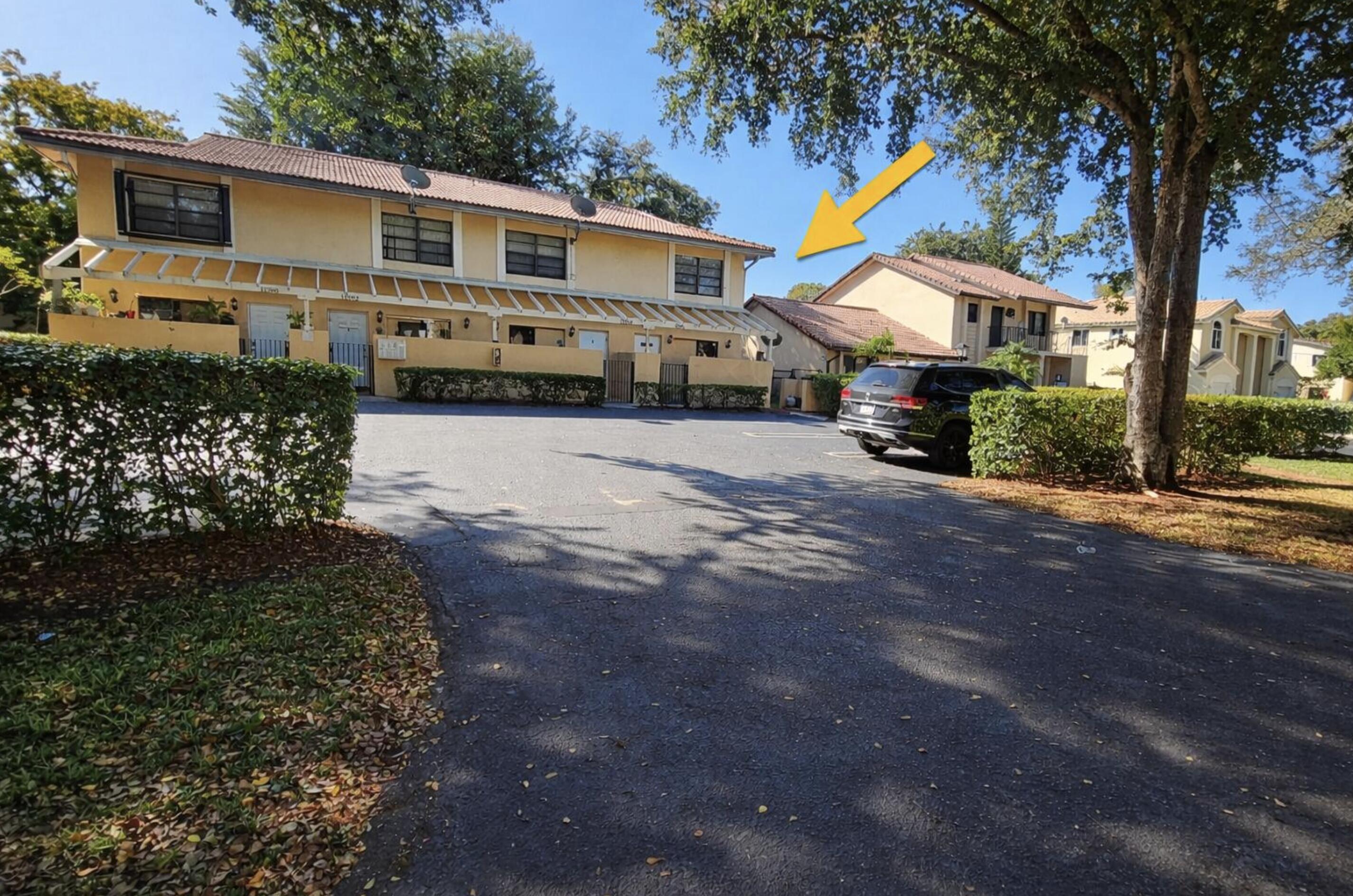 TOWNHOUSES OF CORAL SPRINGS - Residential