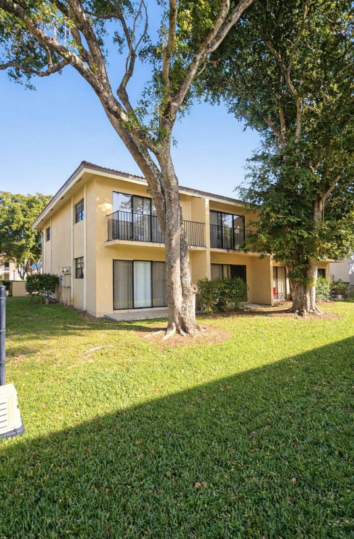 TOWNHOUSES OF CORAL SPRINGS - Residential