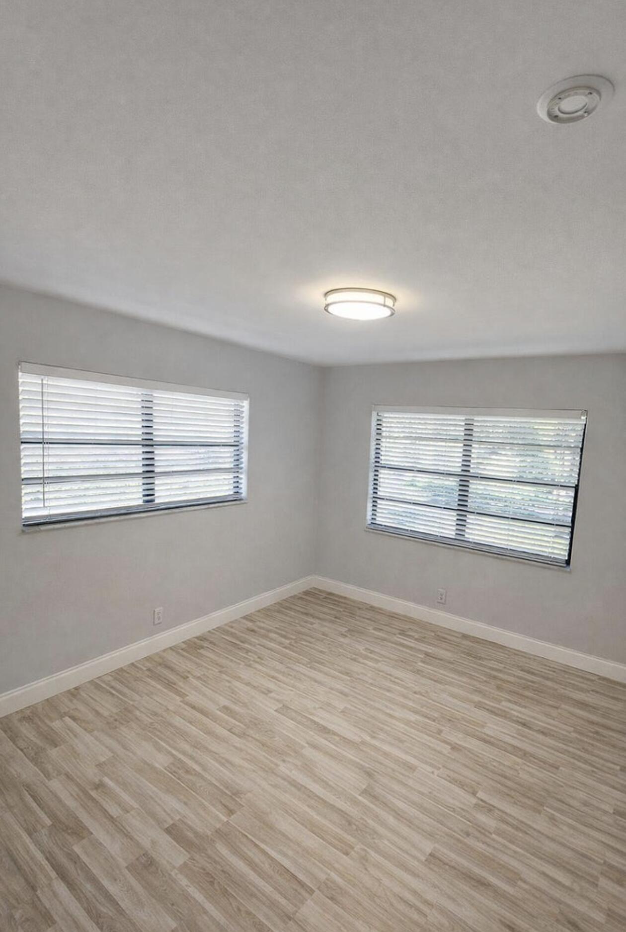 TOWNHOUSES OF CORAL SPRINGS - Residential