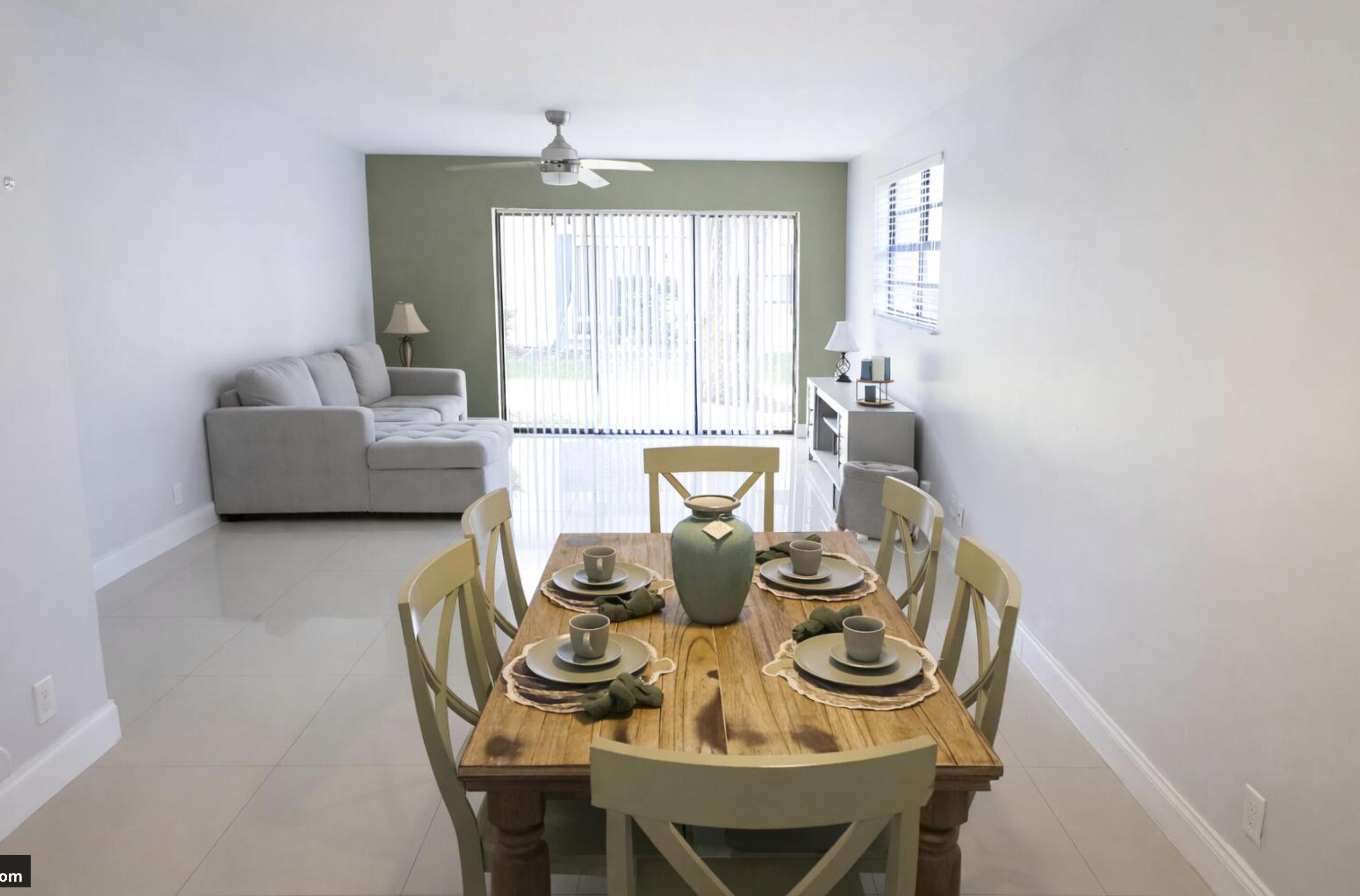 TOWNHOUSES OF CORAL SPRINGS - Residential