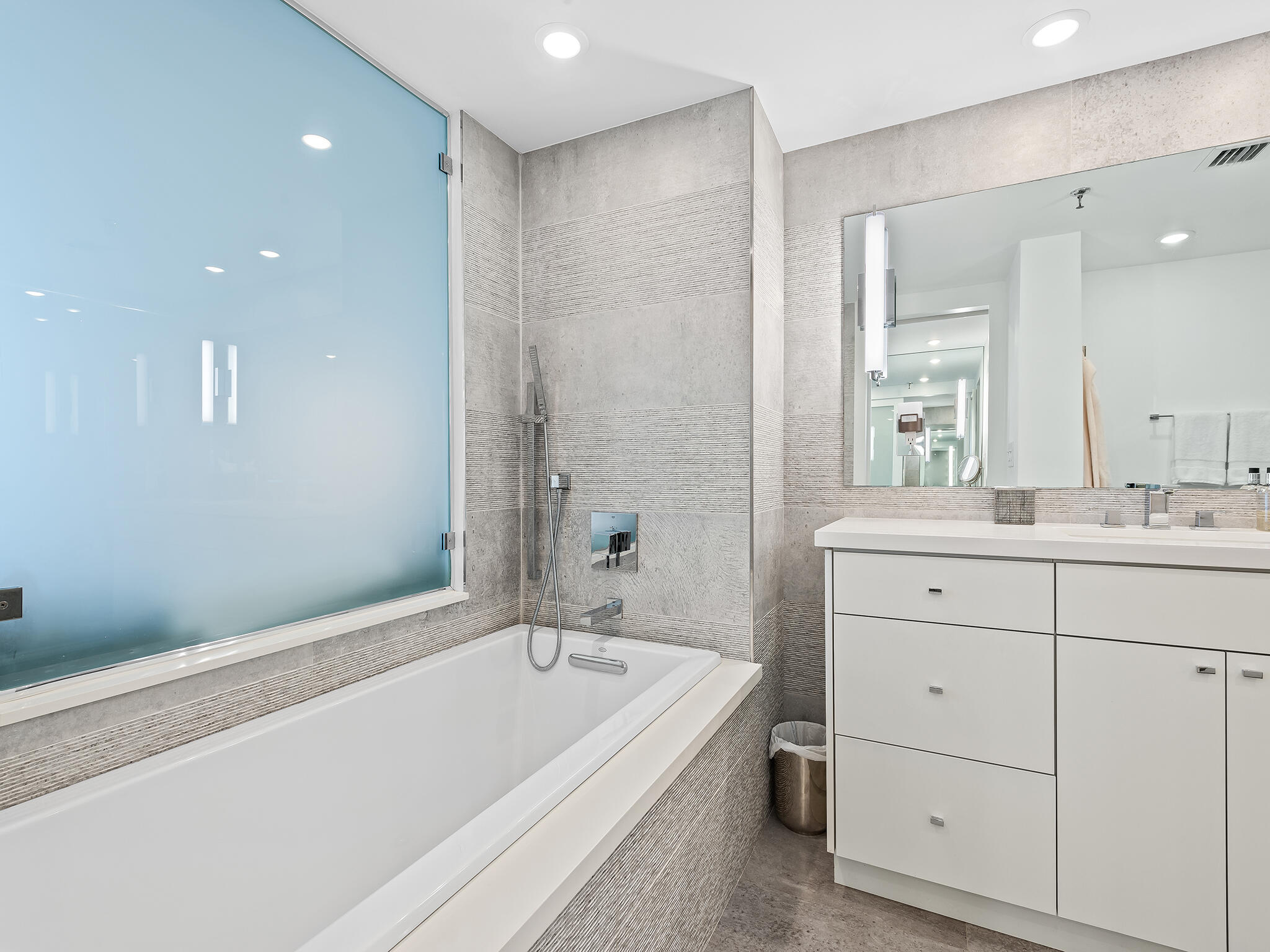 TRAFALGAR OF HIGHLAND BEACH CONDO - Residential