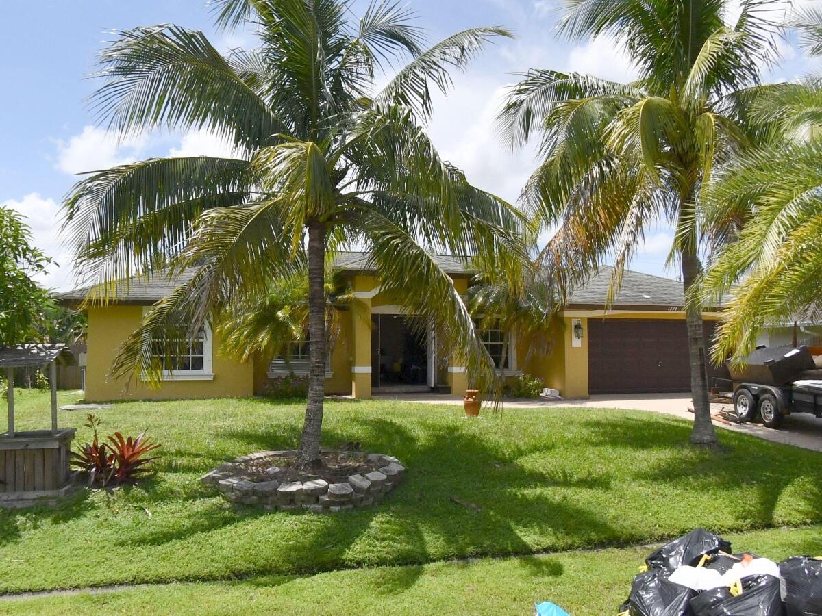 PORT ST LUCIE SECTION 17 - Residential Lease