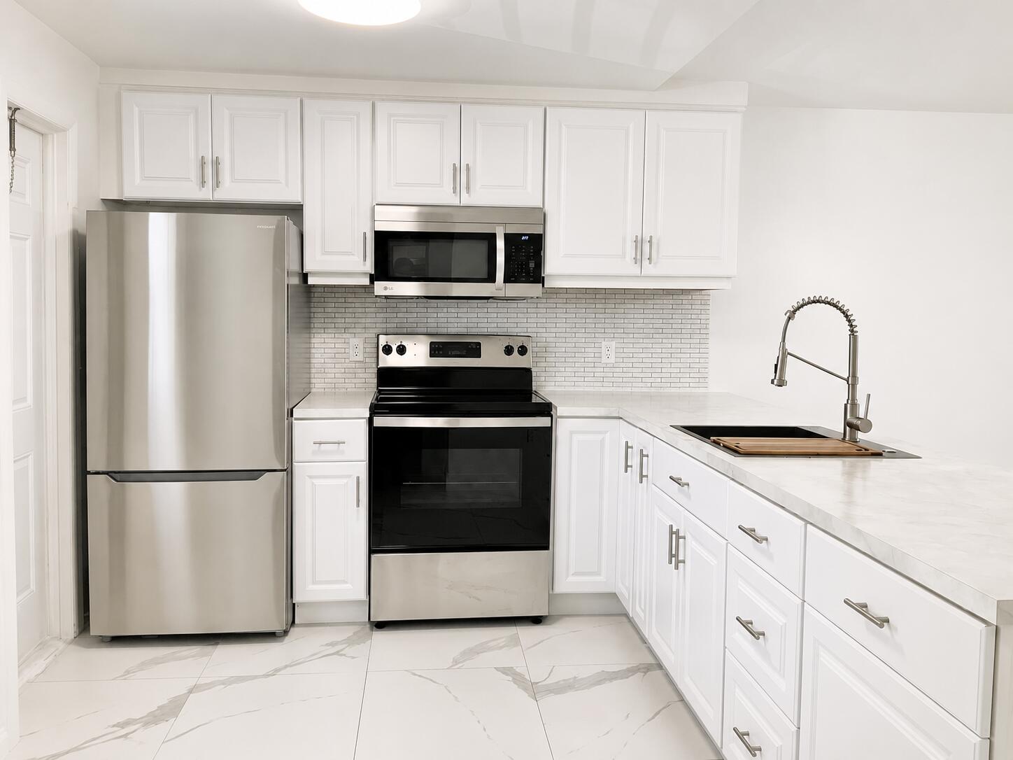 600 NE 2ND Street 105