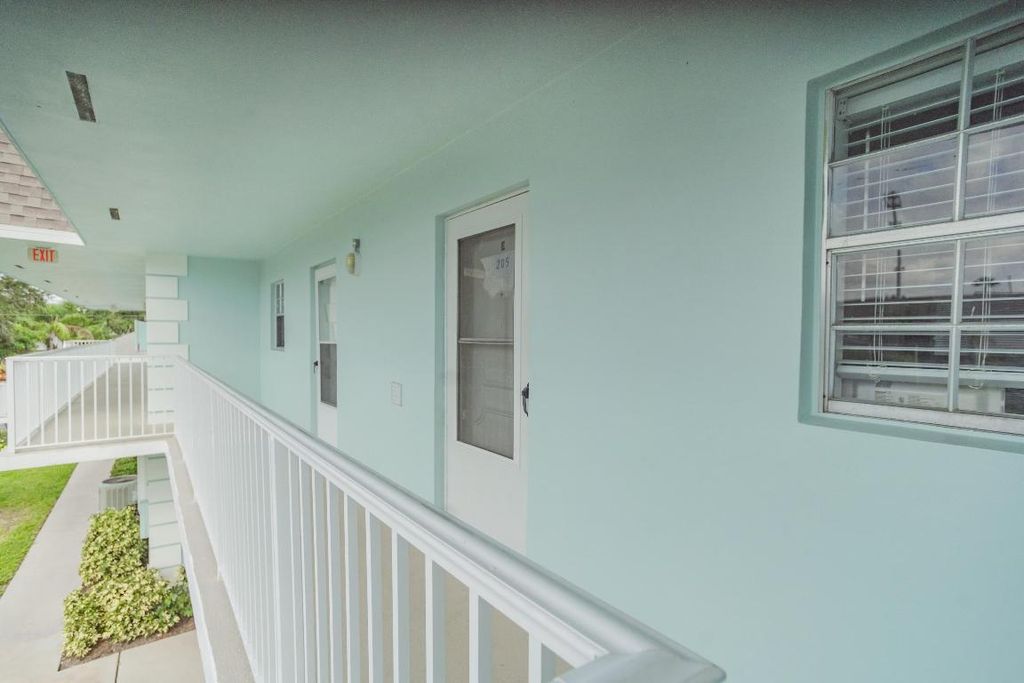 Photo of 1901 Indian River Boulevard #205 E, Vero Beach, FL 32960 (MLS # R11150545)