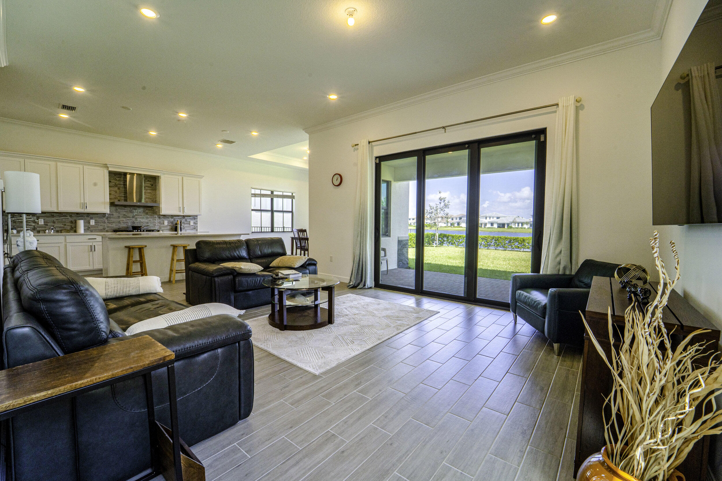 TESORO PLAT NO 20 - Residential