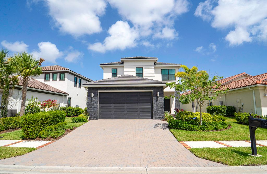 Photo of 537 SE Fascino Circle, Port Saint Lucie, FL 34984 (MLS # B26017186)
