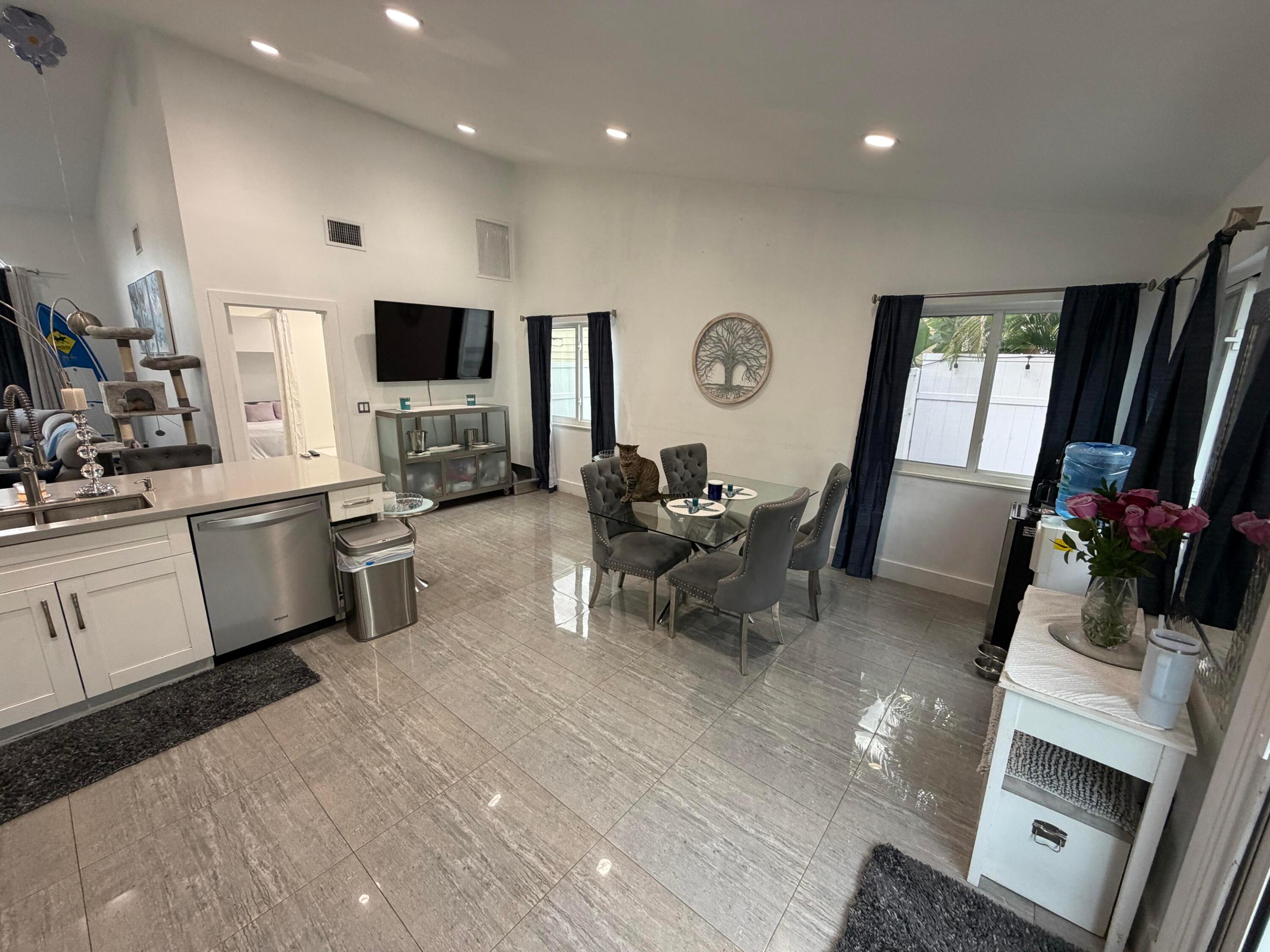 8097 Cedar Hollow Lane