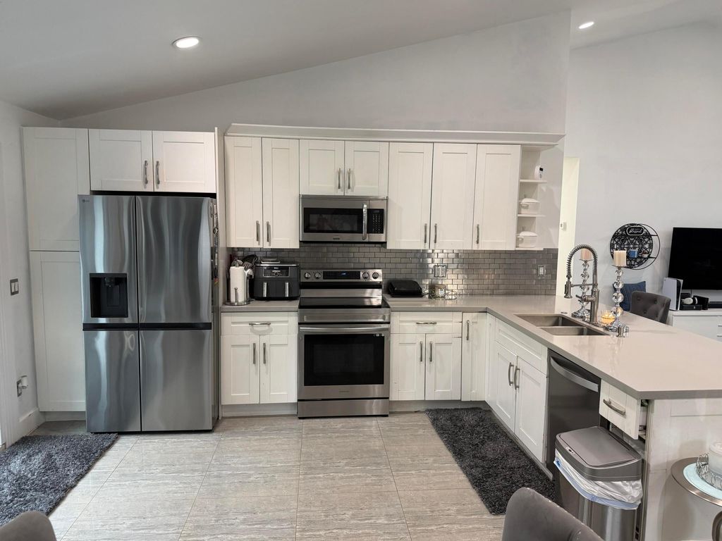 Photo of 8097 Cedar Hollow Lane, Boca Raton, FL 33433 (MLS # B26002308)