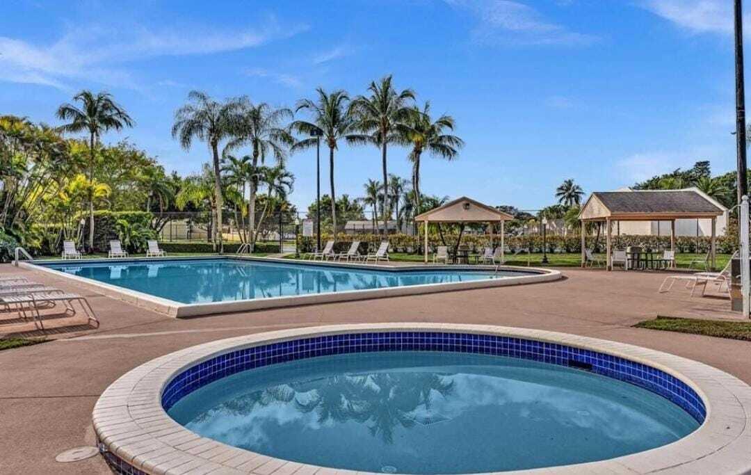 COUNTRY PARK AT BOCA RATON III - Residential