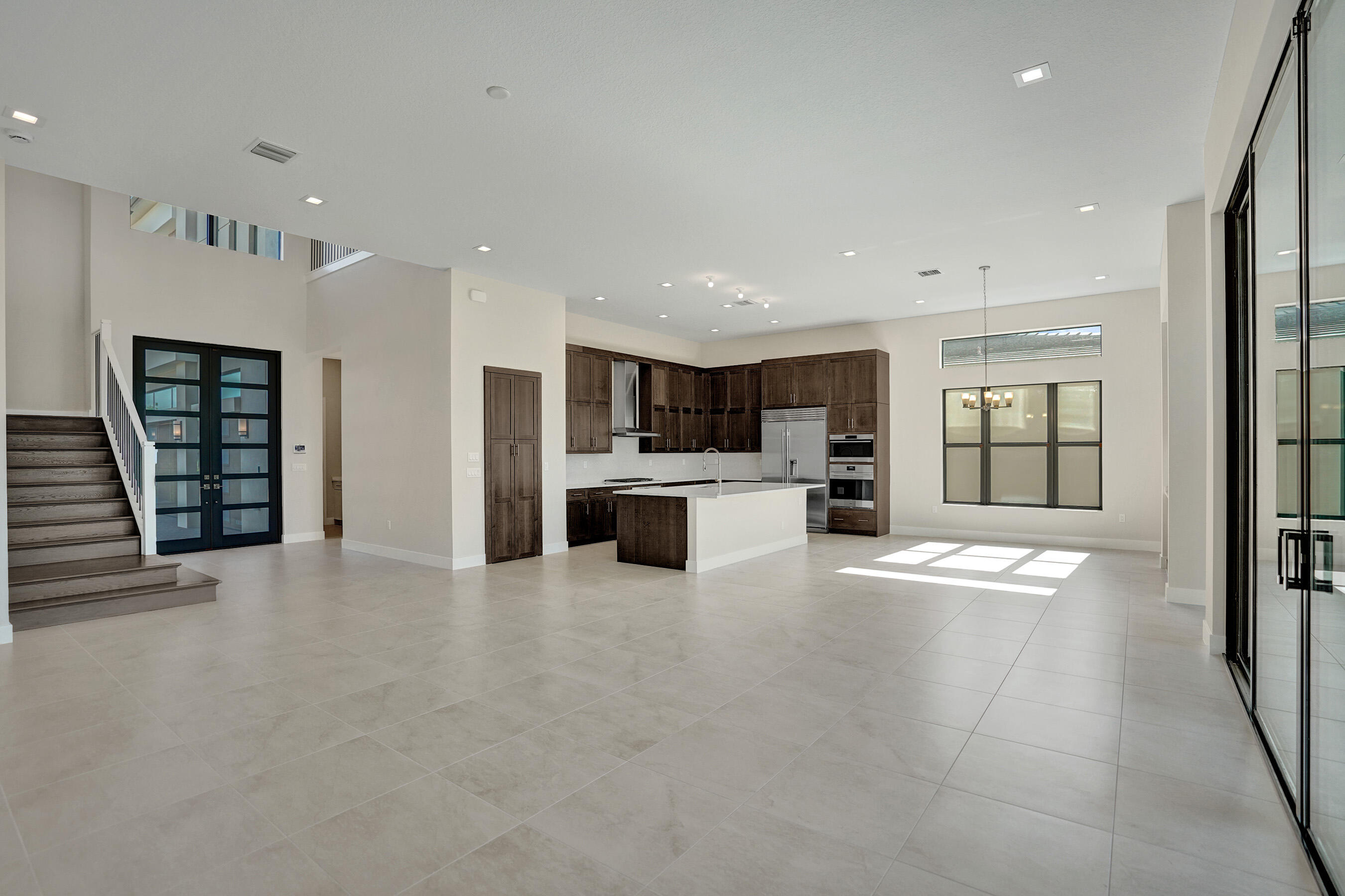 9547 Riverside Park Drive