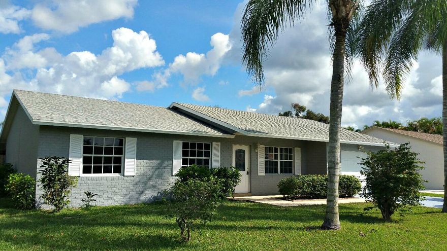 Absolutely stunning 3 bedroom 2 bath private pool home in La Mancha! Carefully detailed home features a gourmet kitchen, granite countertops, brand new stainless steel appliance package, 24 x 24'' tile floors throughout and custom lighting.  Private over-sized pool features screened in patio, privacy fence and an over-sized lounge area. Property also has a private storage shed and backs up to the beautiful water reserve. This is a gem, call today for a private​​‌​​​​‌​‌​​​‌‌​​​‌‌‌​​‌​​‌‌​​​​ showing!