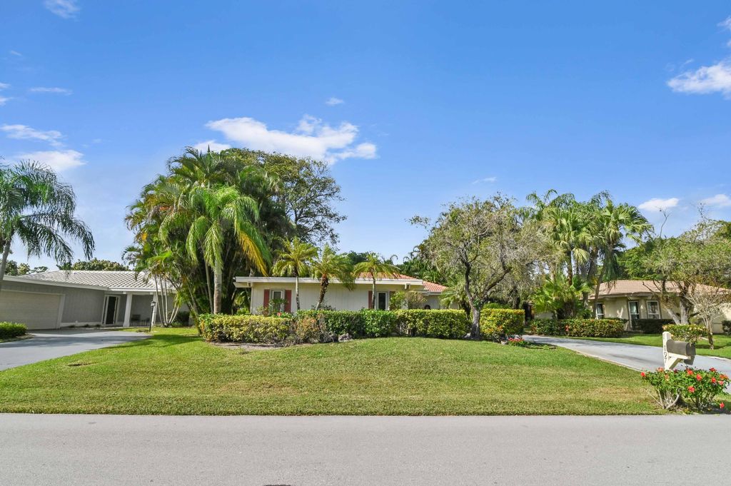 Photo of 13197 Sand Grouse Court, West Palm Beach, FL 33418 (MLS # R10952153)