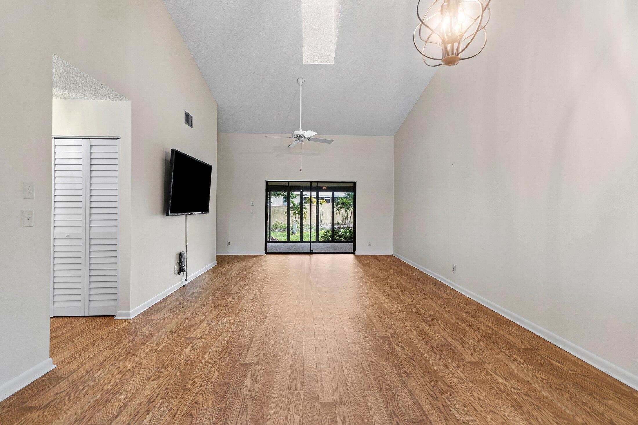 7711 SE Sugar Sand Circle E 33455