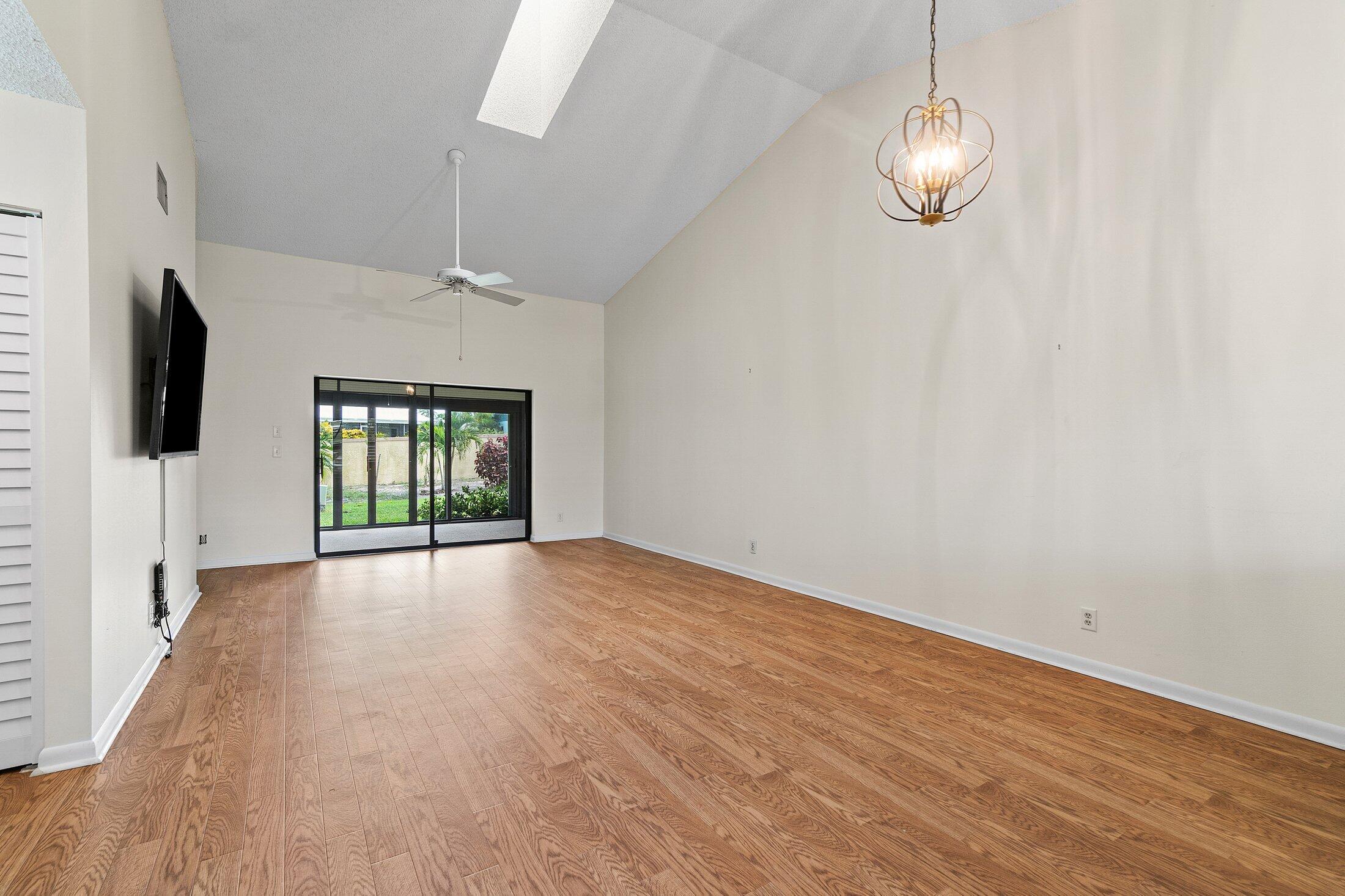 7711 SE Sugar Sand Circle E 33455