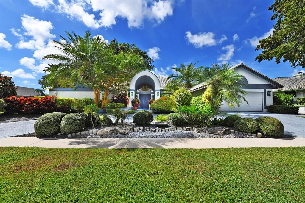 Photo of 7156 Mandarin Drive Dr, Boca Raton, FL 33433 (MLS # R10830063)