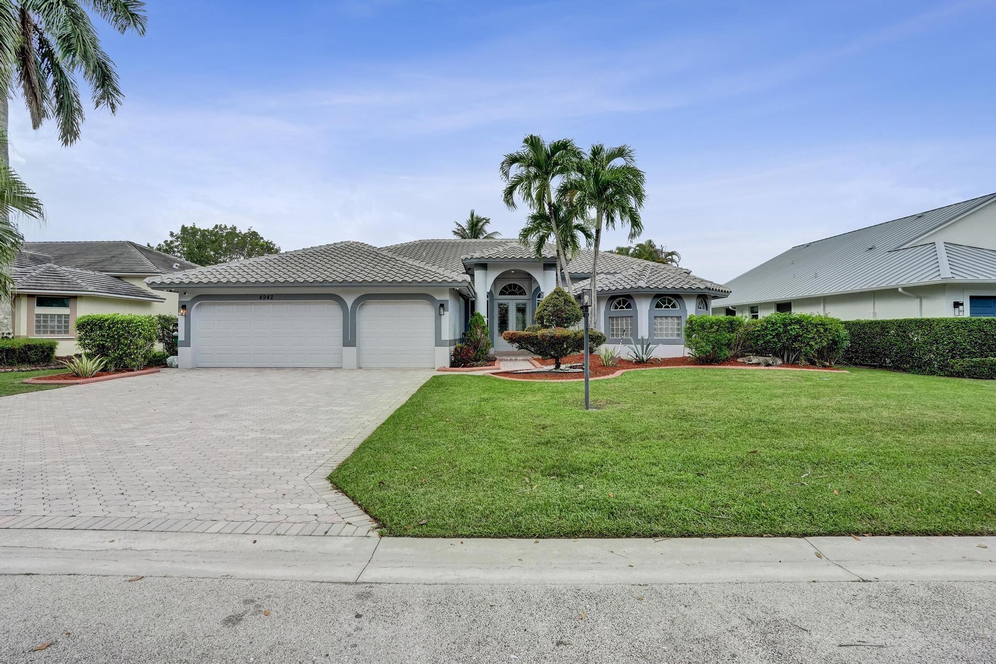 4942 NW 107th Ave