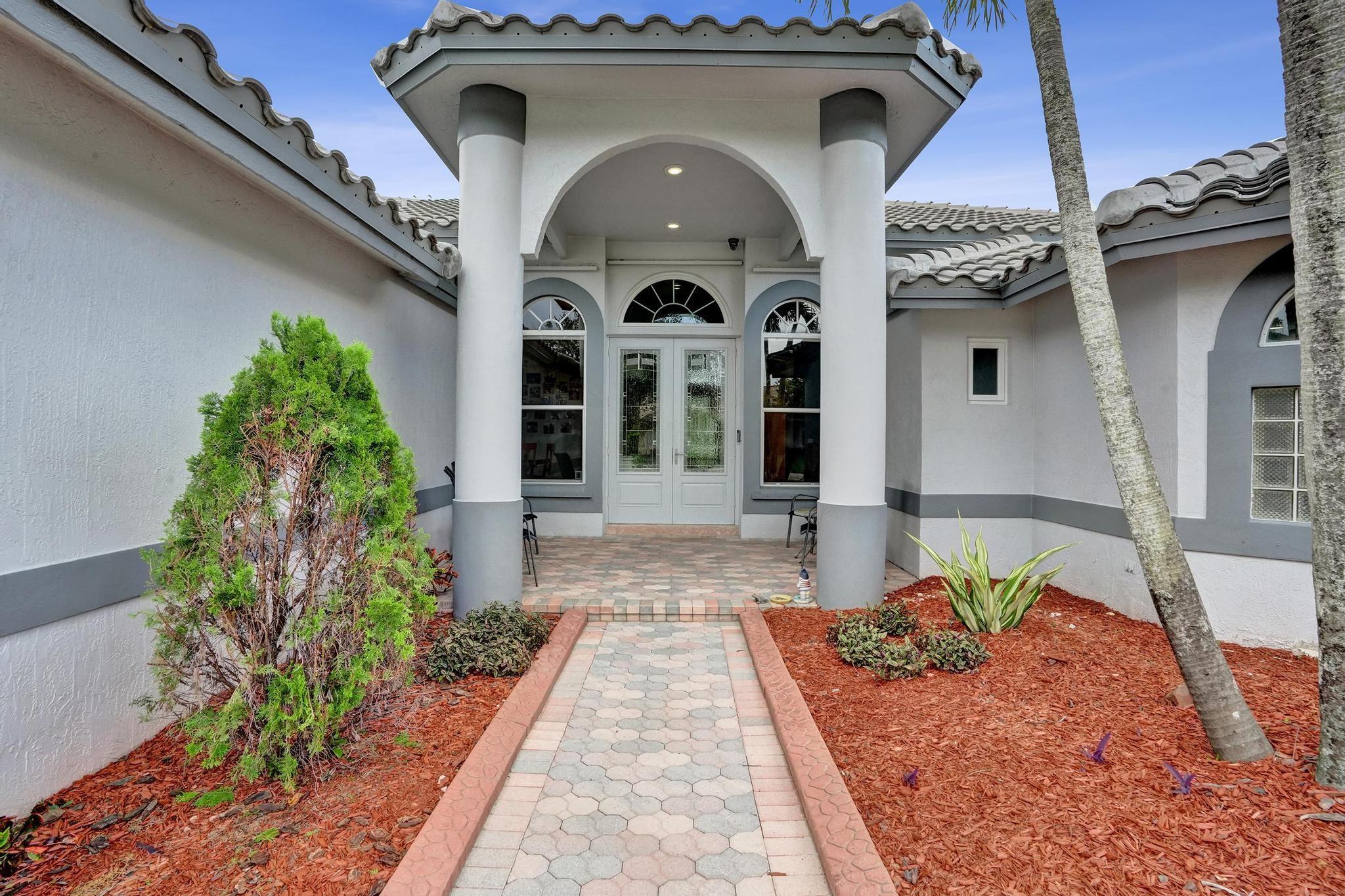 4942 NW 107th Ave