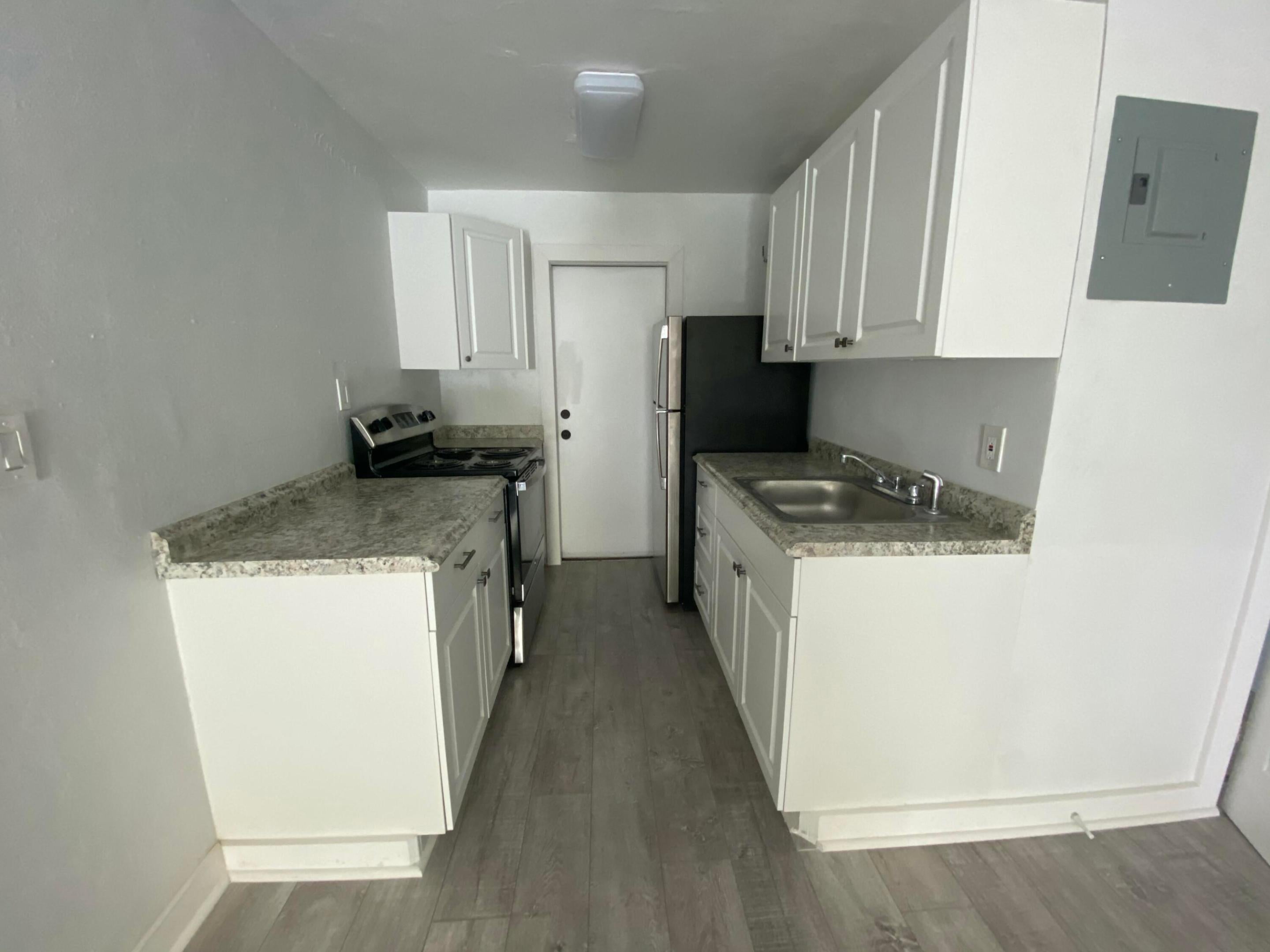 517 NW 15th Terrace