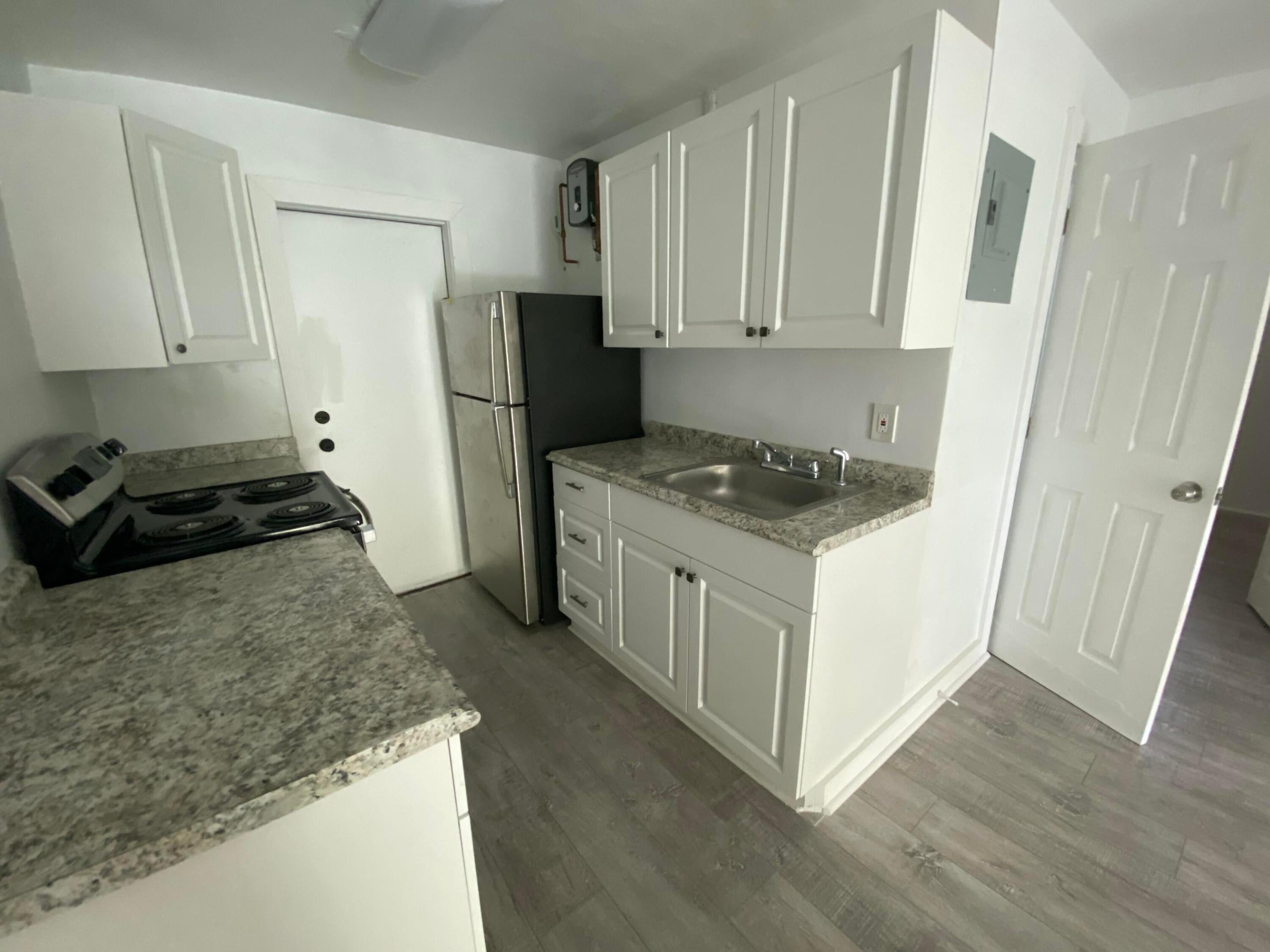 517 NW 15th Terrace