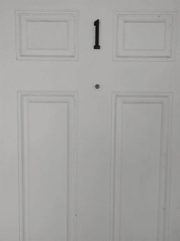 PALM BEACH GARDENS ESTATES - Residential Income