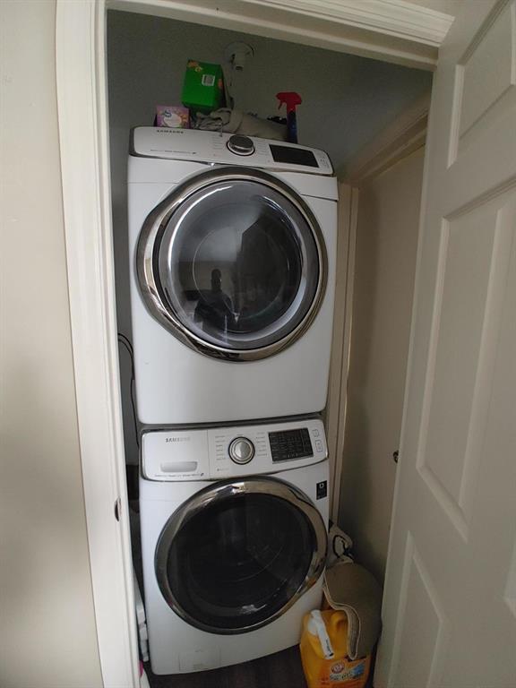 PALM BEACH GARDENS ESTATES - Residential Income