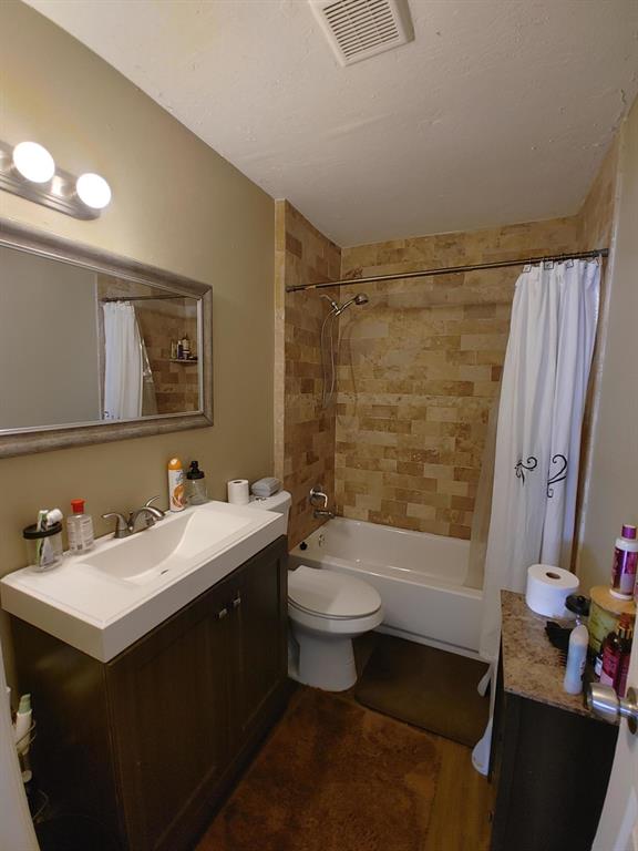 PALM BEACH GARDENS ESTATES - Residential Income