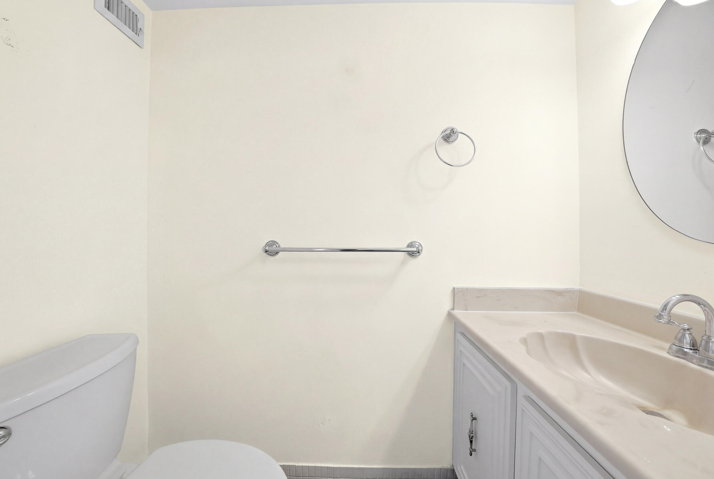 OCEANVIEW PARK CONDO - Residential Lease