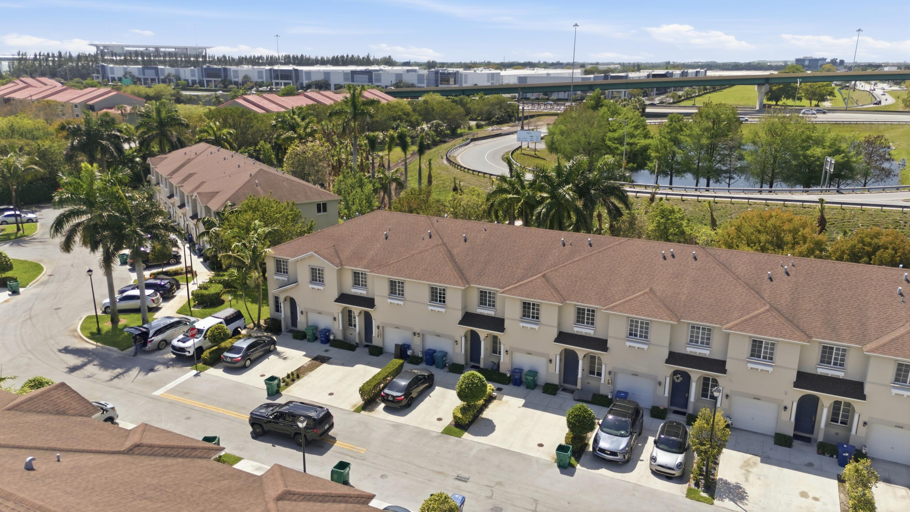 WALDEN TOWNHOMES - Residential