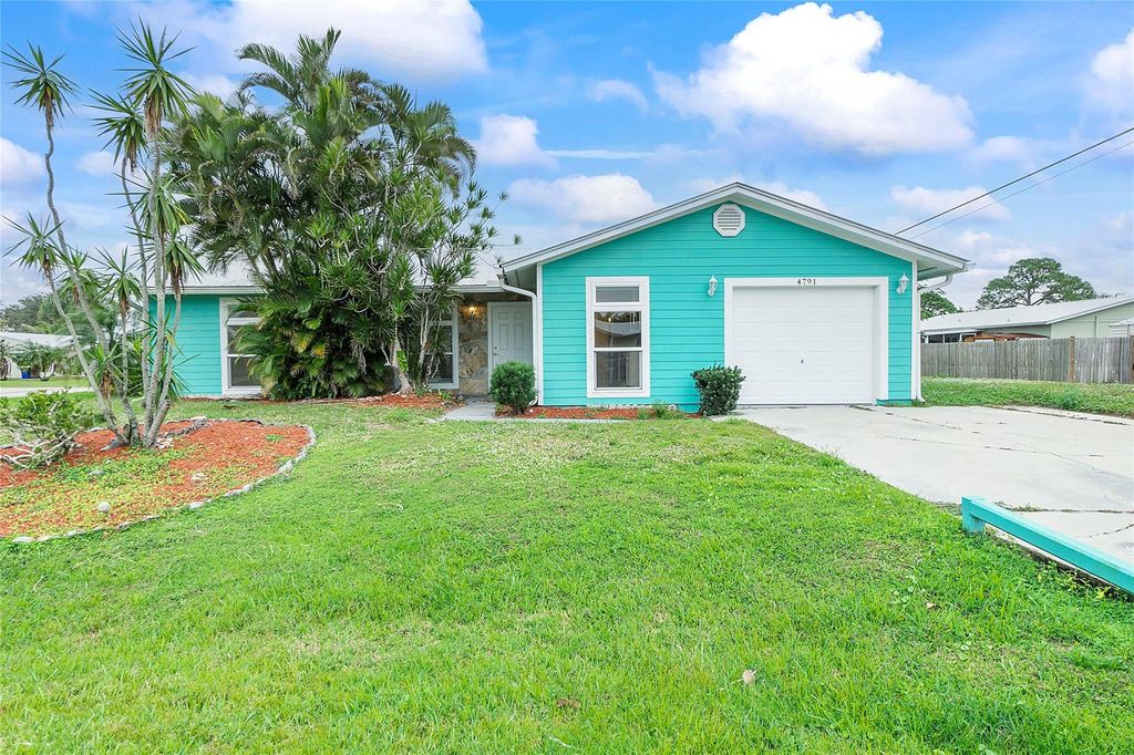 Photo of 4791 SE Edison Avenue, Stuart, FL 34997 (MLS # F10417231)