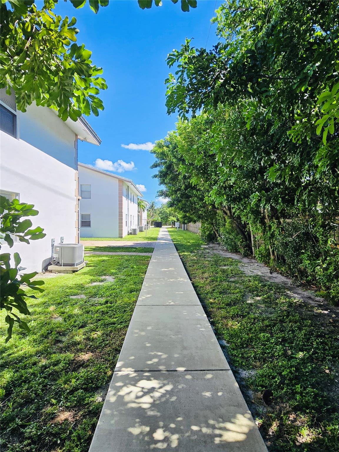 Coral Manor Apts Condo - Residential Lease