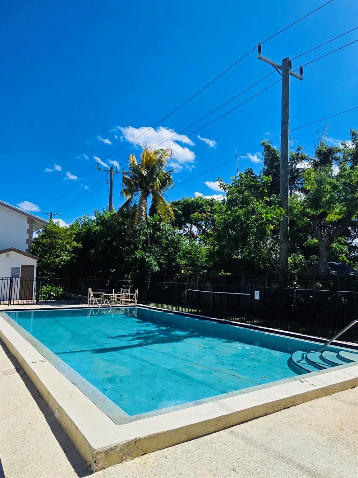 Coral Manor Apts Condo - Residential Lease