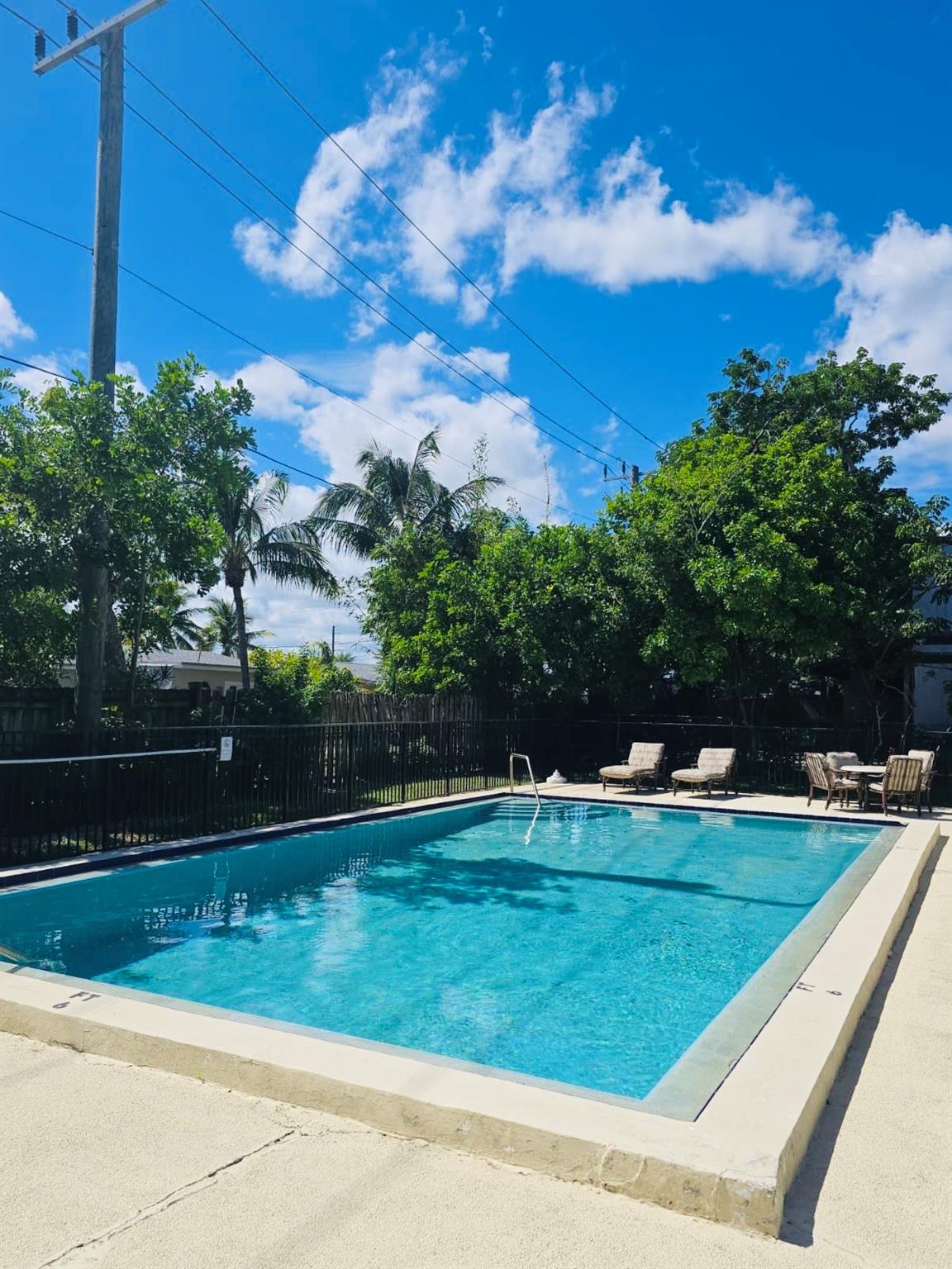Coral Manor Apts Condo - Residential Lease