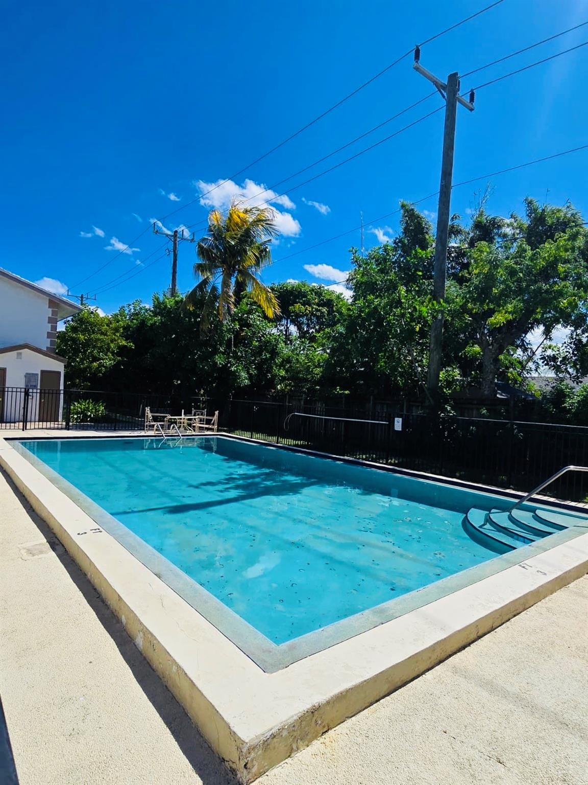 Coral Manor Apts Condo - Residential Lease