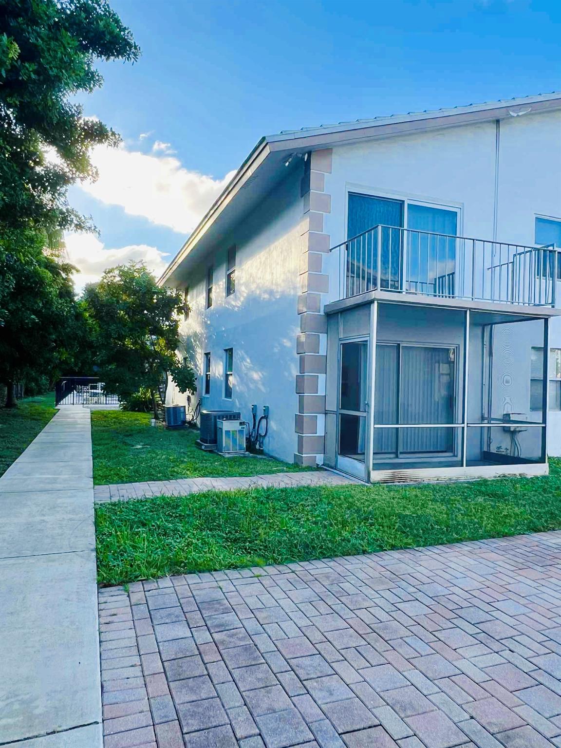 Coral Manor Apts Condo - Residential Lease