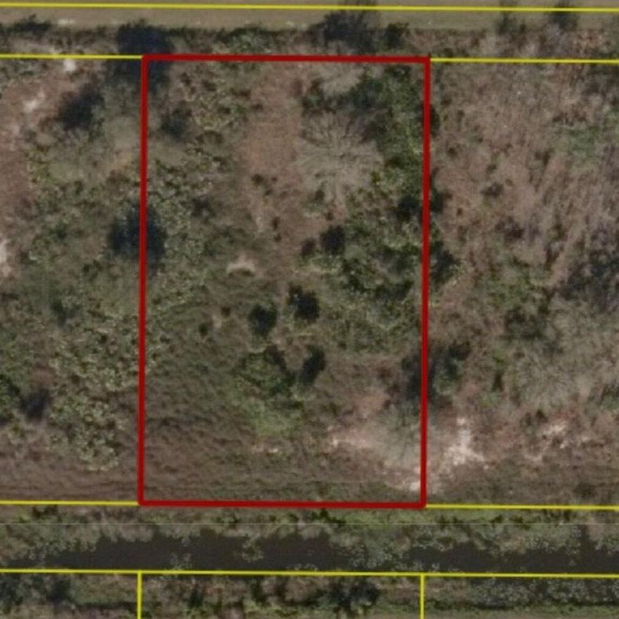 Fantastic opportunity to own a 1.25- acre lot in a growing area of Okeechobee County.  Perfect for building now or holding for future use.Property is approved for the placement of manufactured homes, offering great flexibility for your plans.  Electric pole located across the street for convenient access to power. No HOA and NOT located in flood zone. Enjoy peaceful country living with easy access to nearby amenities.  Don't miss this perfect opportunity, call today before it's gone!